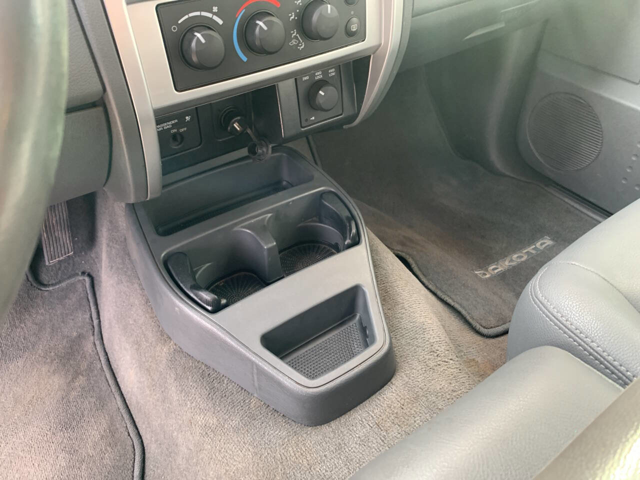 Used 2007 Dodge Dakota Laramie w/ Popular Equipment Group image 17