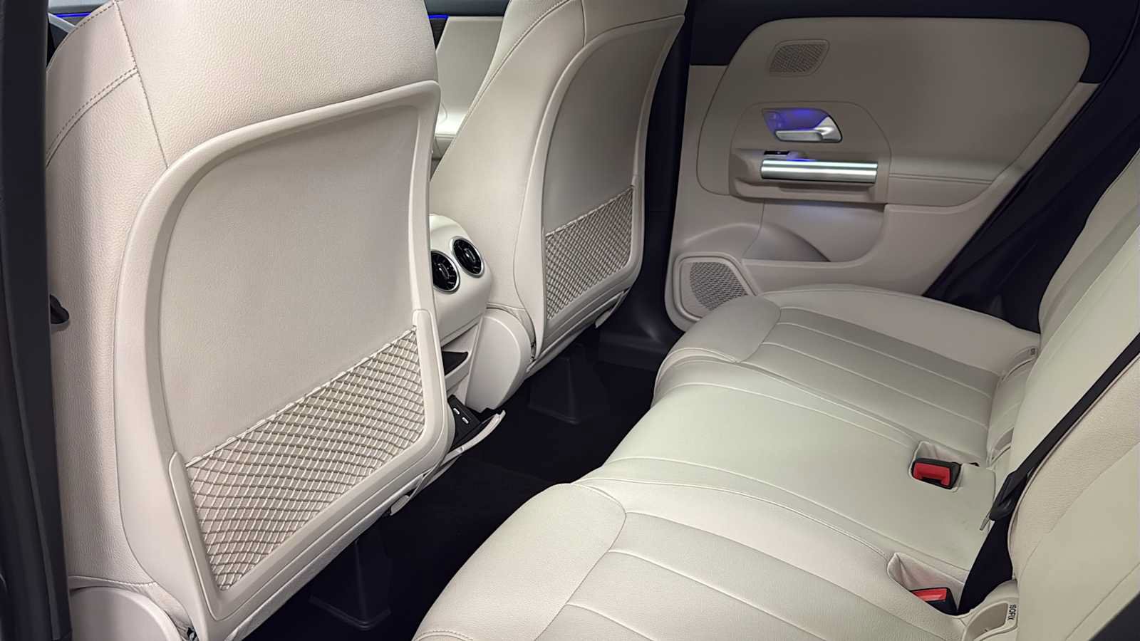 New 2026 Mercedes-Benz GLA 250 4MATIC image 30