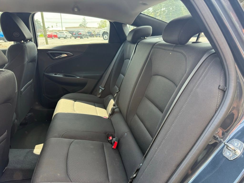 Used 2019 Chevrolet Malibu RS image 16