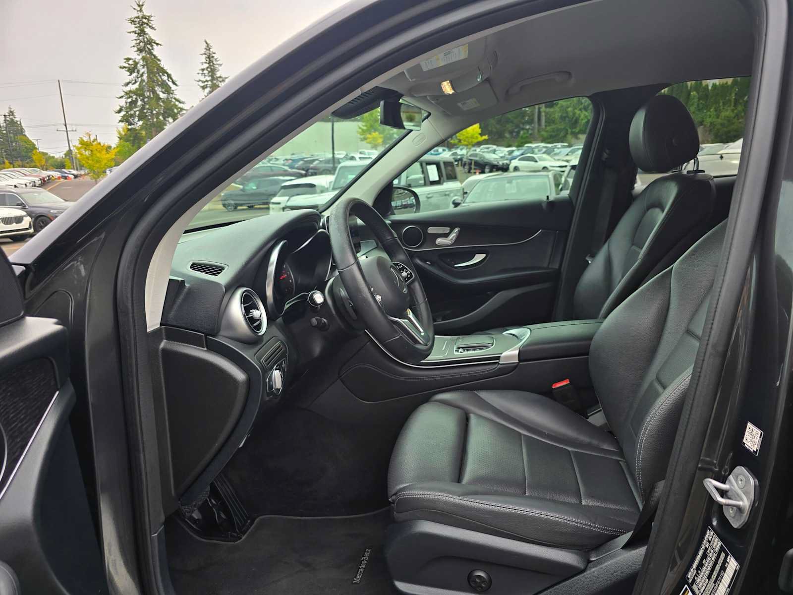 Used 2021 Mercedes-Benz GLC 300 4MATIC image 20