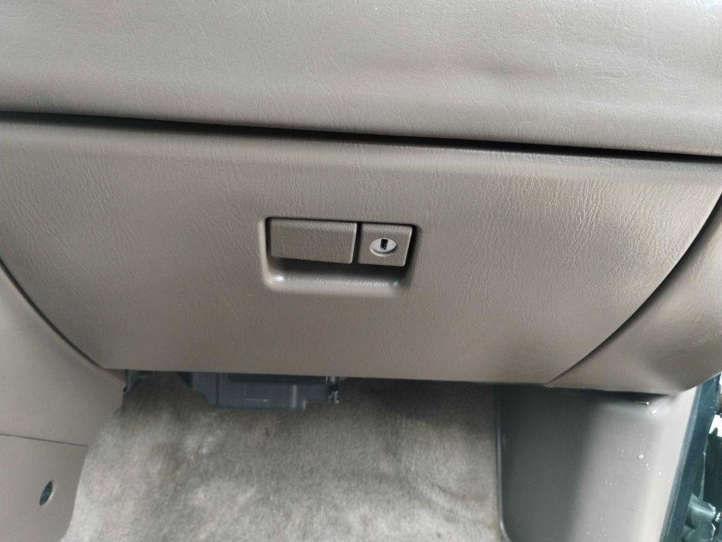 Used 2000 Toyota 4Runner Limited image 19