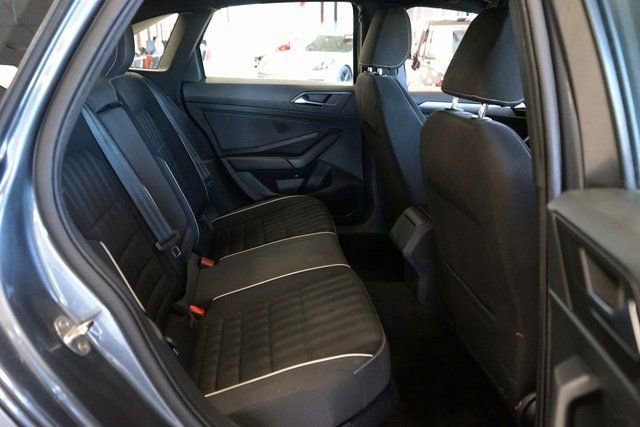 Used 2023 Volkswagen Jetta Sport image 11