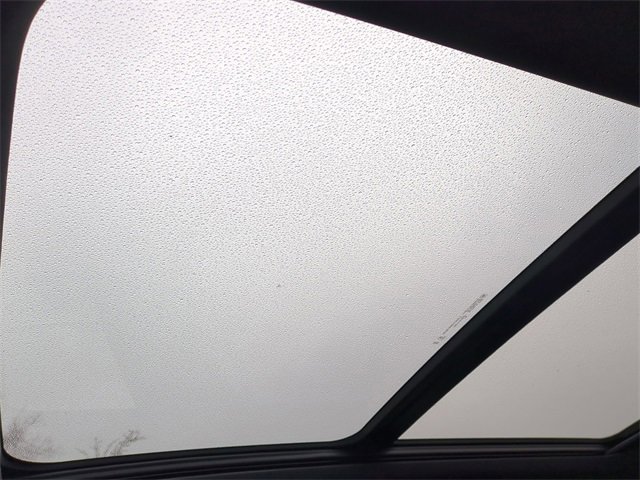 Certified 2025 Chevrolet Traverse RS image 20