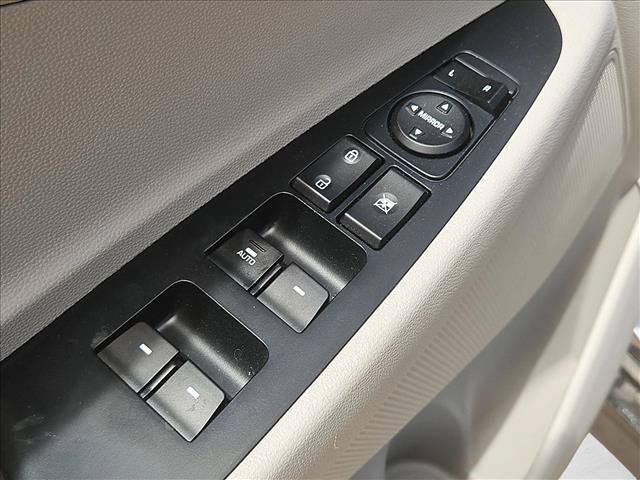 Used 2021 Hyundai Tucson Value FWD image 11