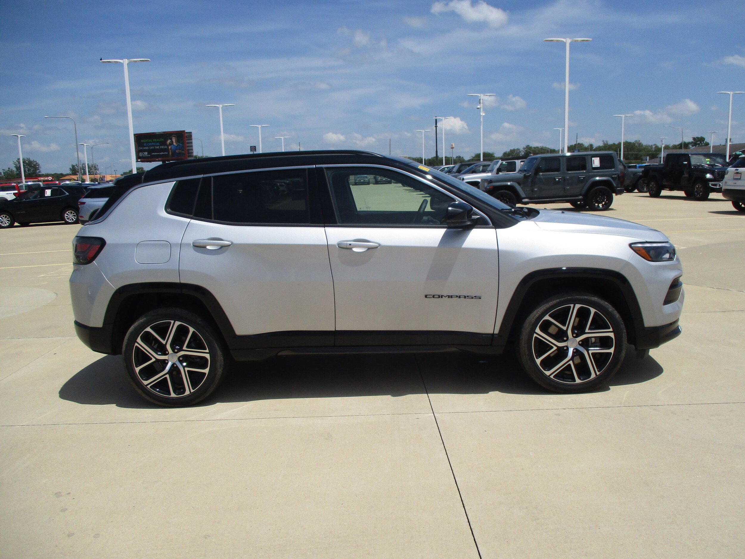 Used 2024 Jeep Compass Limited w/ Elite Group AWD/4WD image 7