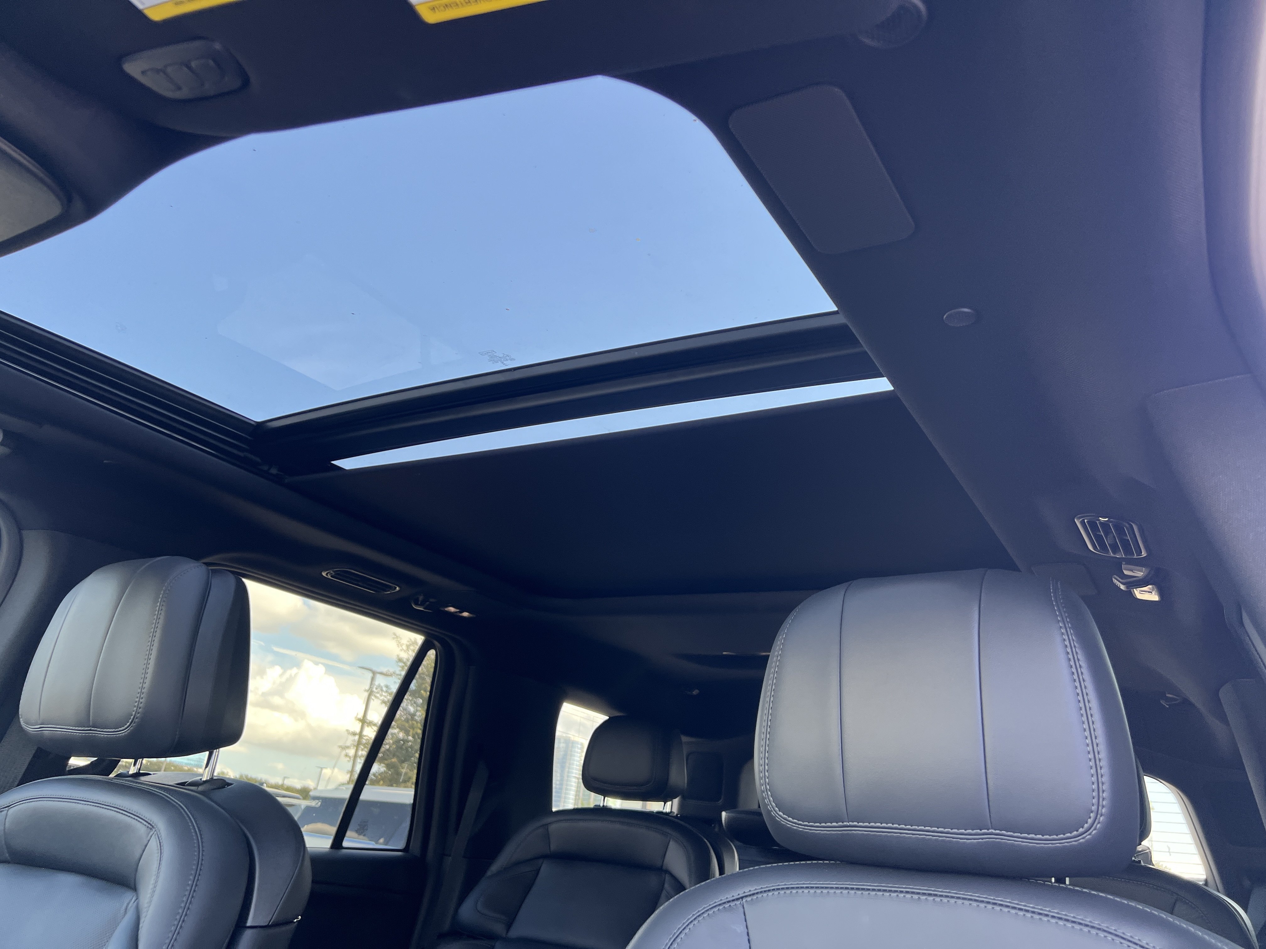 New 2027 Lincoln Navigator Reserve w/ Jet Appearance Package AWD/4WD image 24