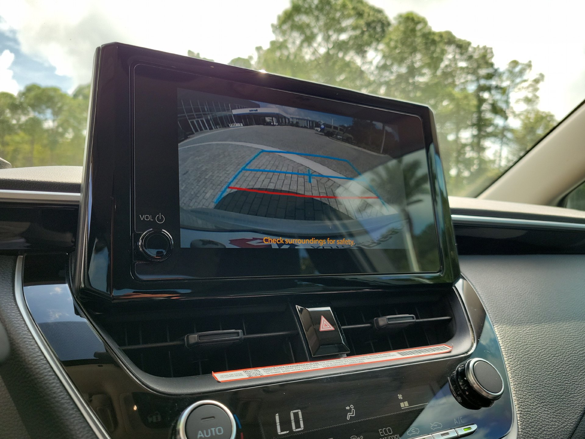 Used 2025 Toyota Corolla LE FWD image 34