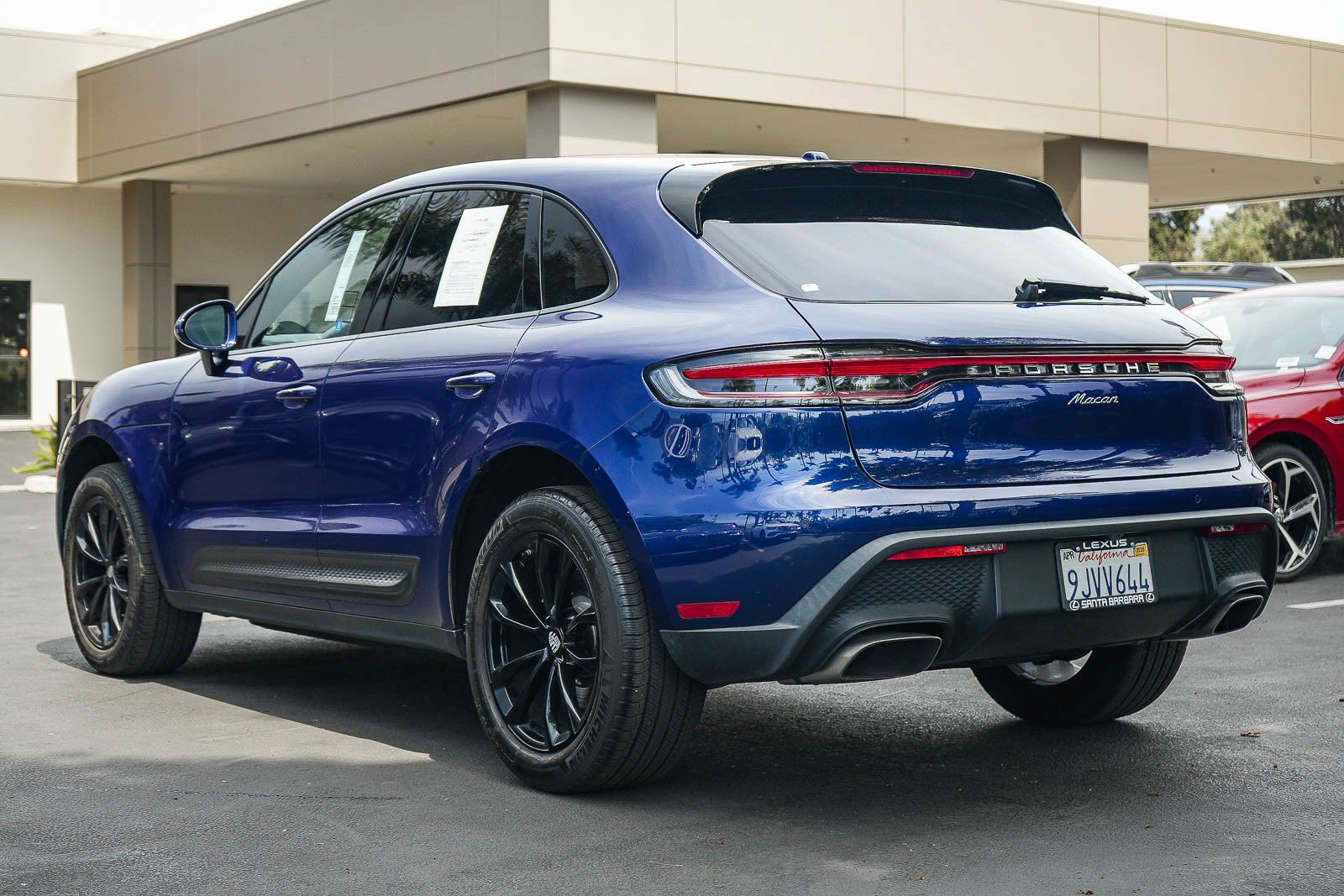 Used 2023 Porsche Macan AWD/4WD image 4