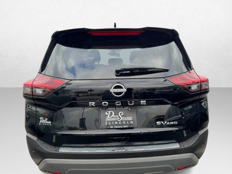 Used 2023 Nissan Rogue SV AWD/4WD image 6