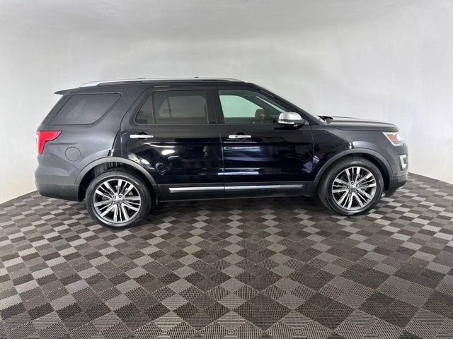 Used 2017 Ford Explorer Platinum AWD/4WD image 6