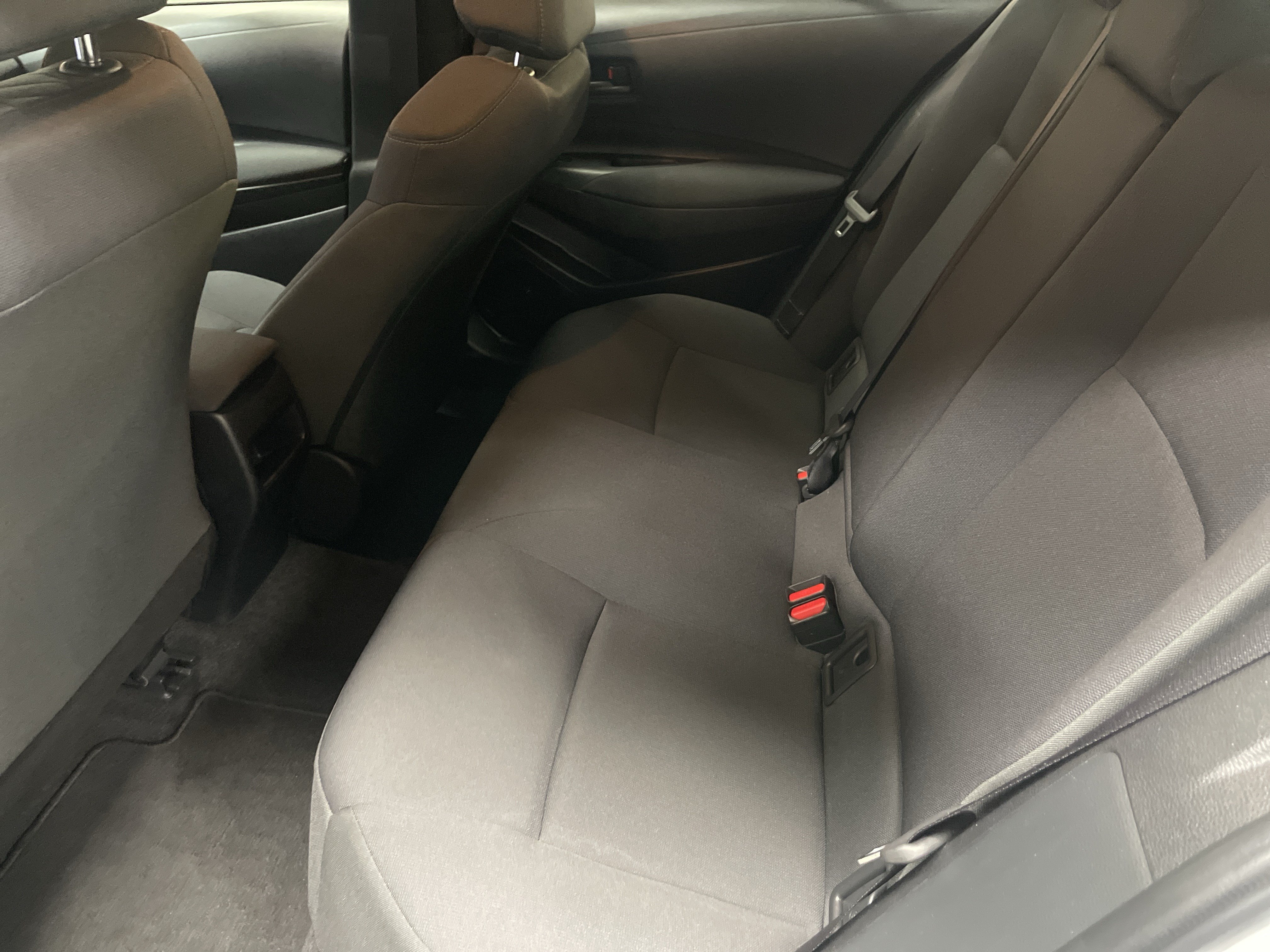 Used 2022 Toyota Corolla LE FWD image 30