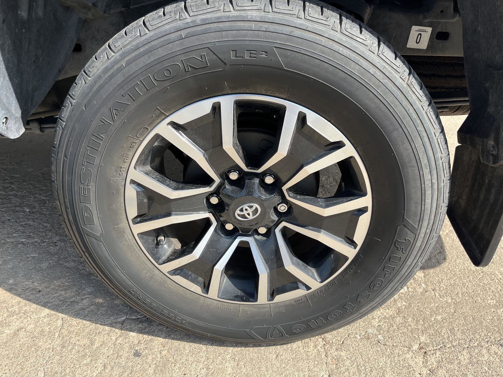 Used 2021 Toyota Tacoma TRD Off-Road image 9