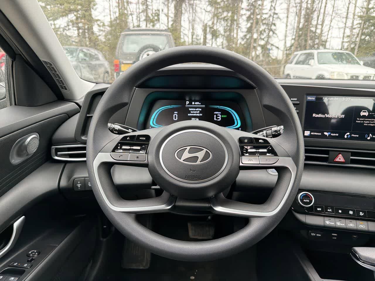 New 2026 Hyundai Elantra Hybrid FWD image 14