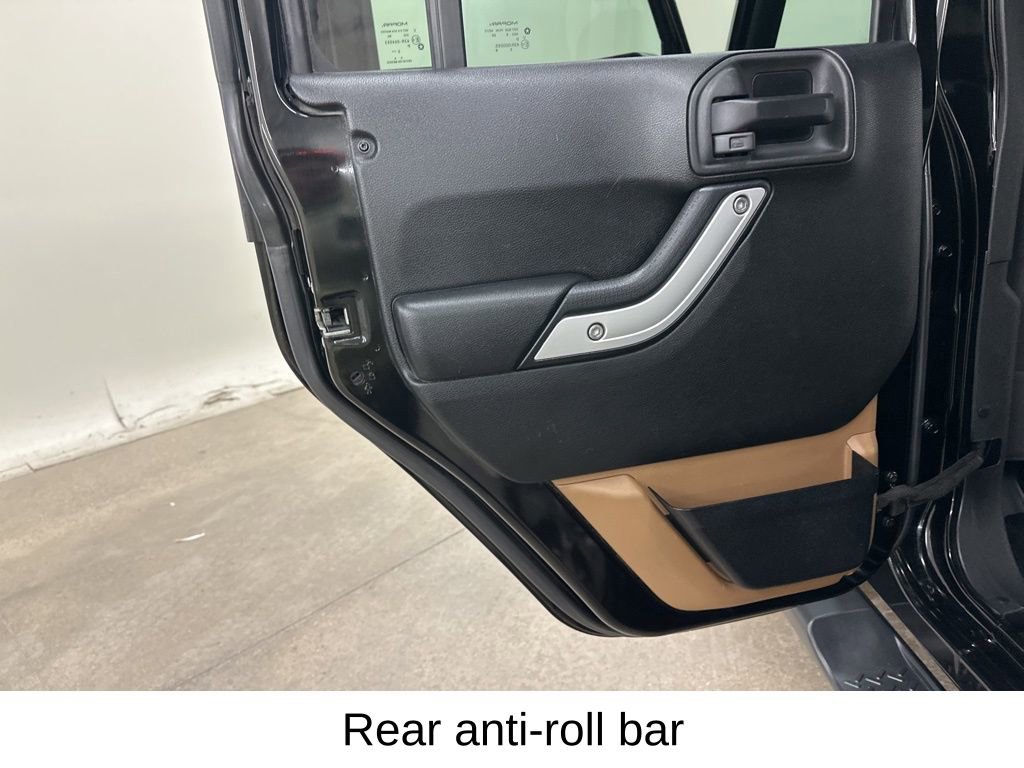 Used 2017 Jeep Wrangler Unlimited Sahara w/ Connectivity Group image 26