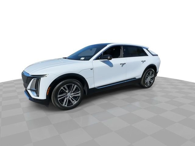 New 2026 Cadillac Lyriq Luxury w/ LPO, Premium Carpet Package RWD image 4