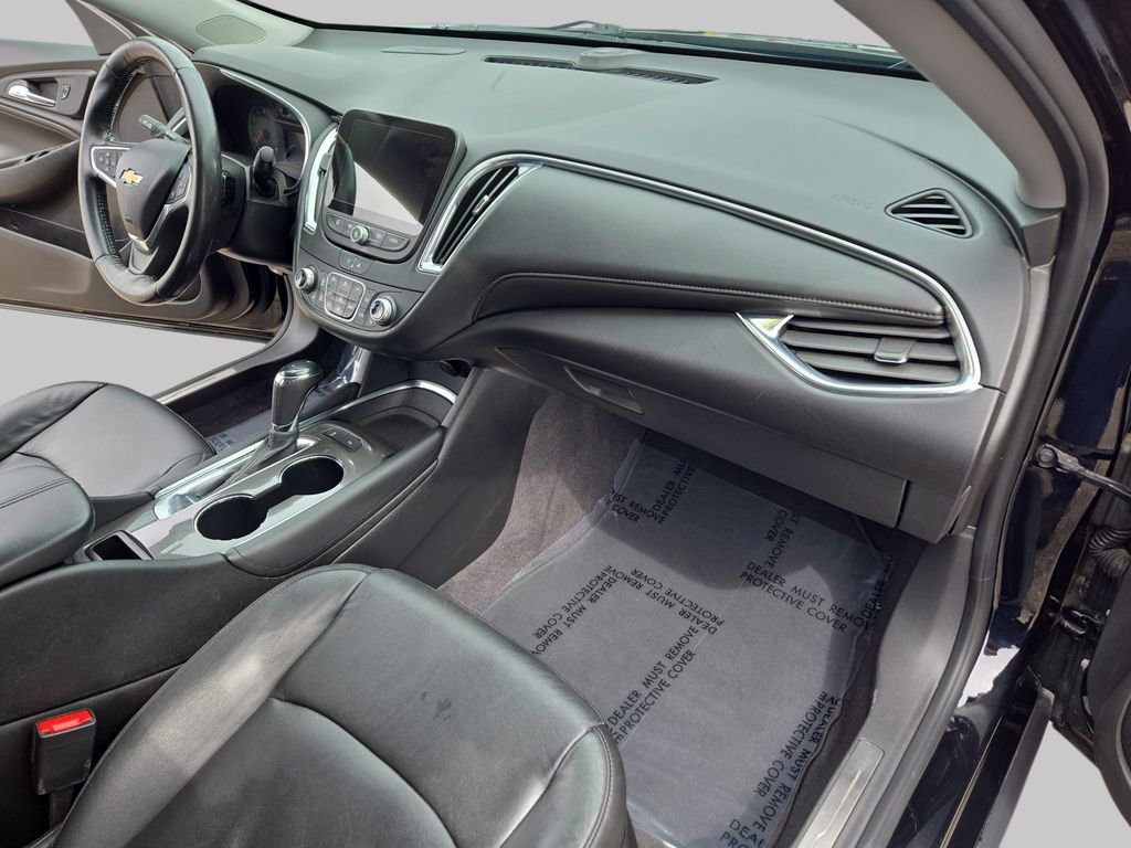 Used 2020 Chevrolet Malibu LT w/ Leather Package image 10