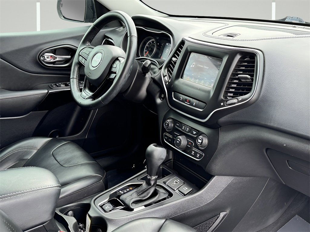 Used 2021 Jeep Cherokee Latitude Plus image 6