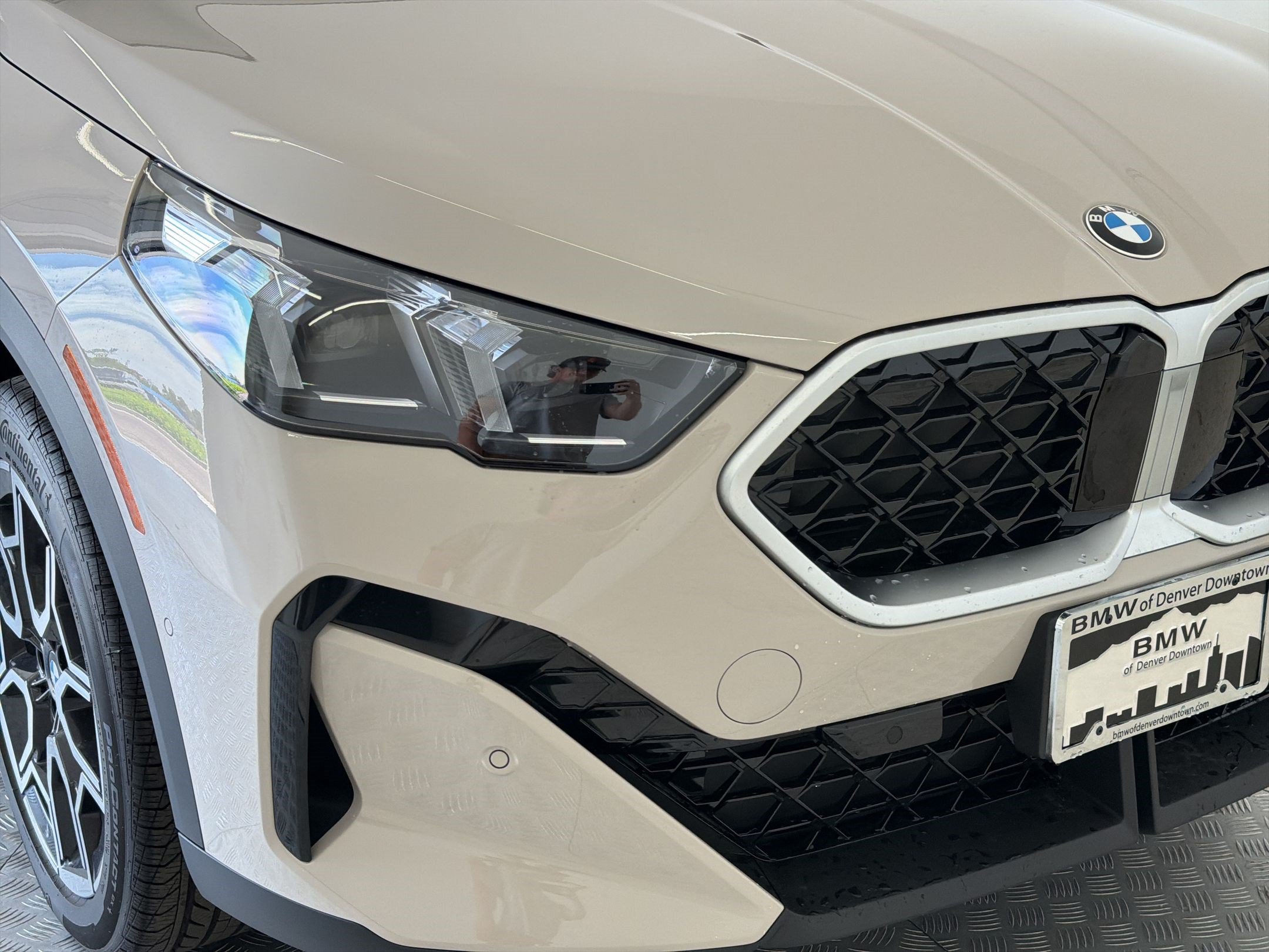 New 2026 BMW X2 xDrive28i AWD/4WD image 11