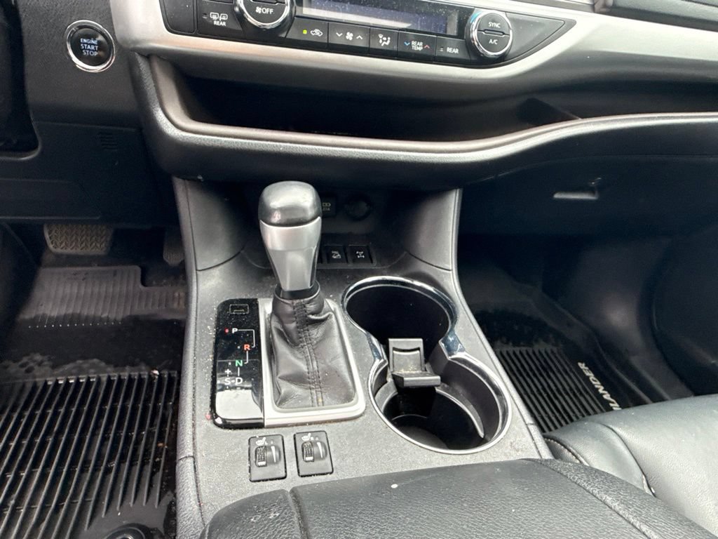 Used 2018 Toyota Highlander XLE AWD/4WD image 26