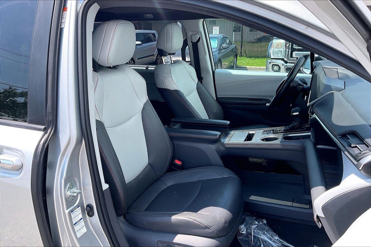 Used 2021 Toyota Sienna XSE AWD/4WD image 9