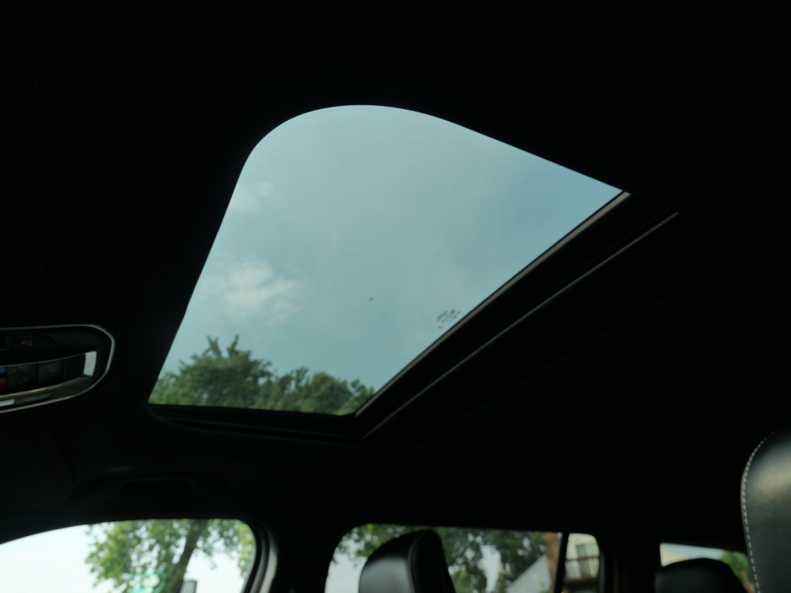 Used 2024 Jeep Grand Cherokee L Altitude AWD/4WD image 34
