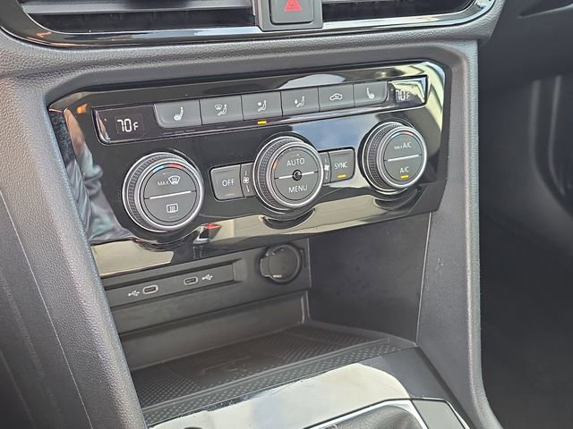 Used 2024 Volkswagen Taos SE image 26