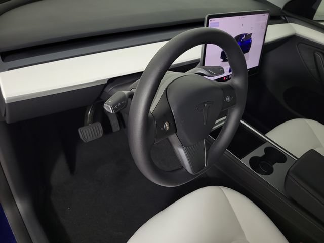 Used 2024 Tesla Model Y Long Range AWD/4WD image 20