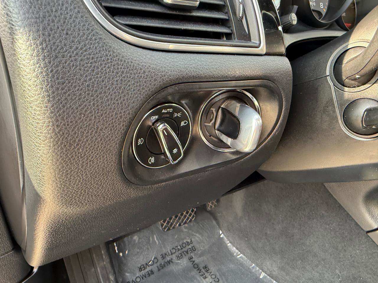 Used 2017 Porsche Macan S image 15