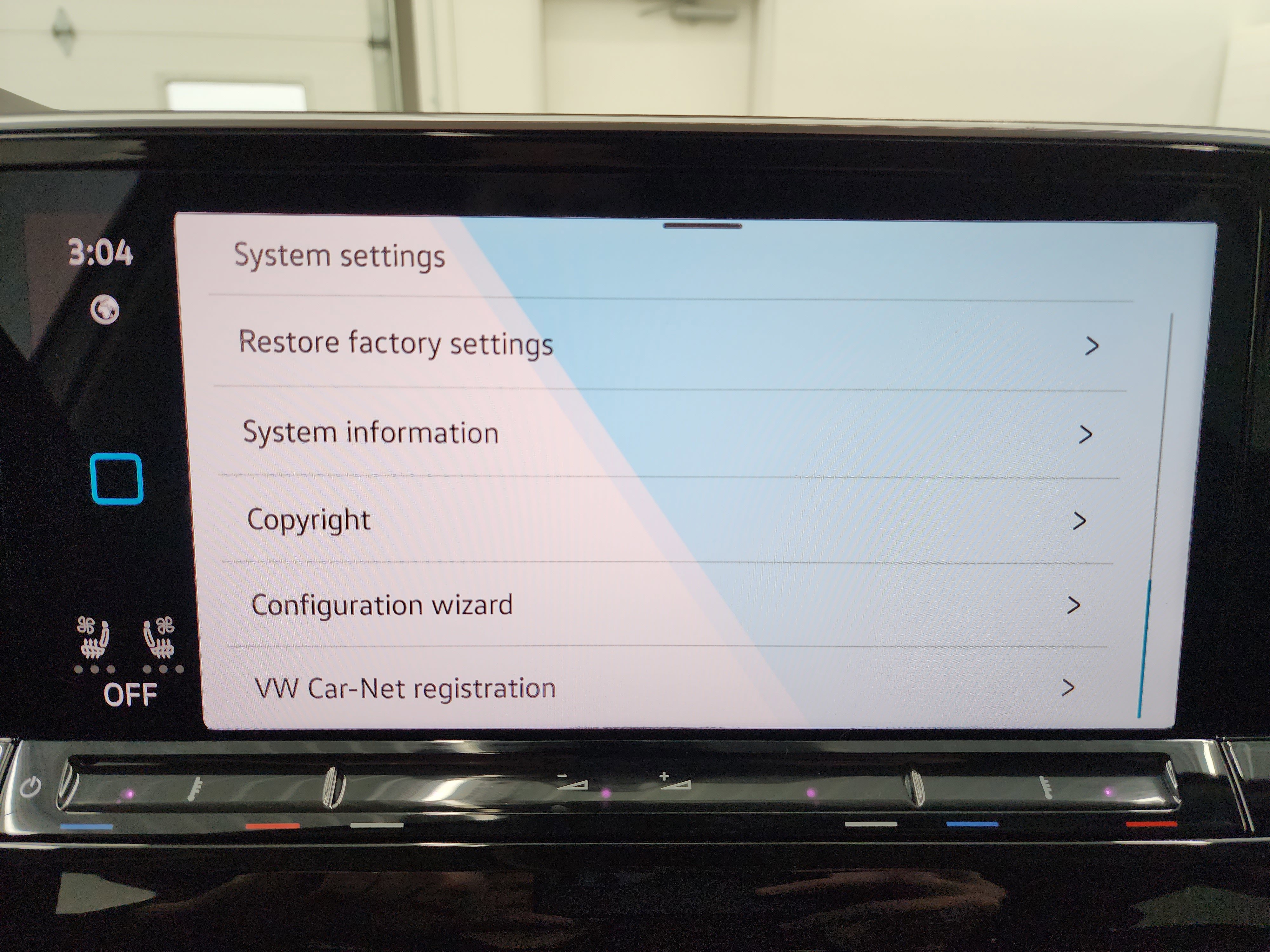 Used 2025 Volkswagen Atlas SE image 50