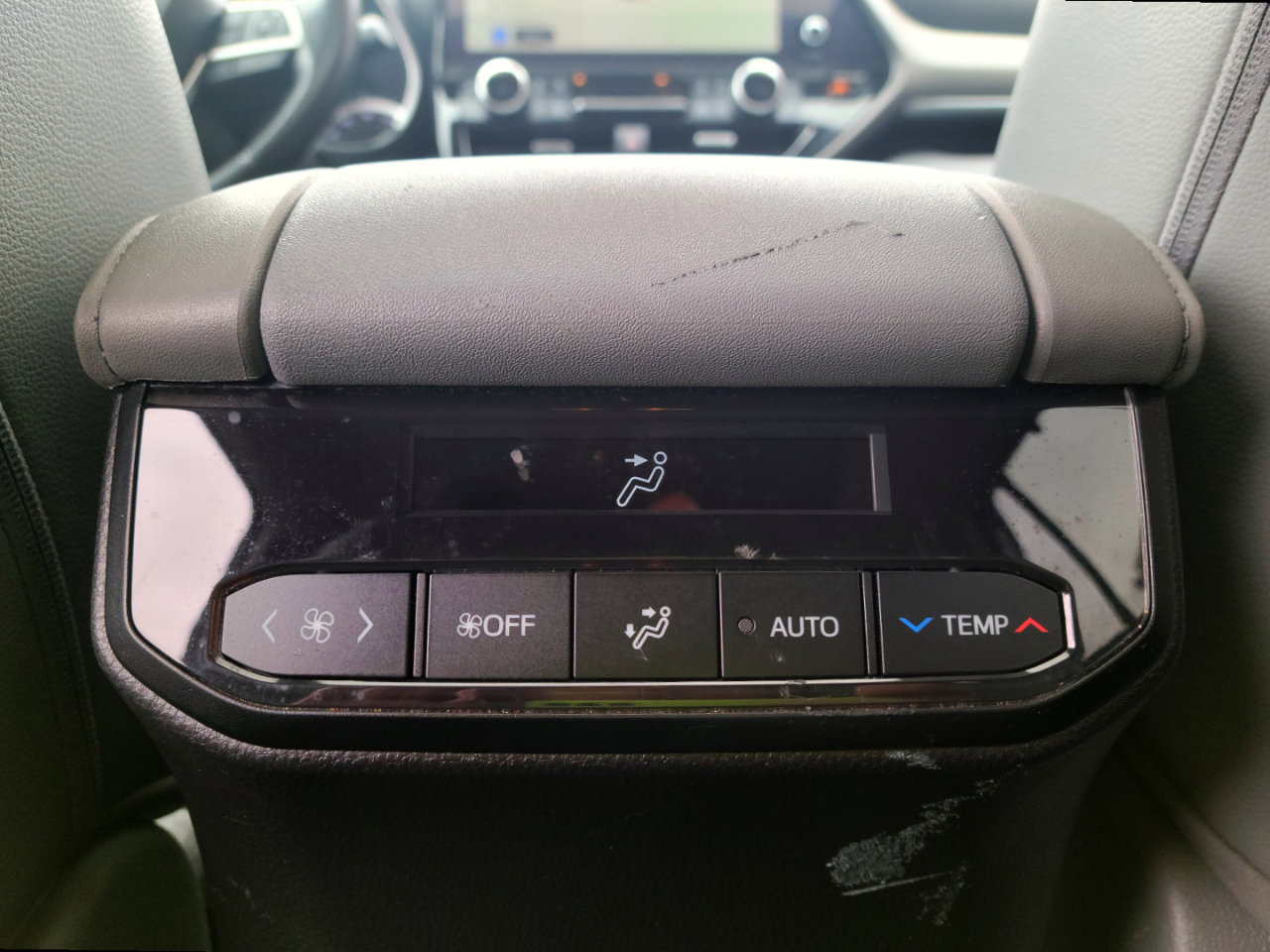 Used 2023 Toyota Highlander XLE image 21