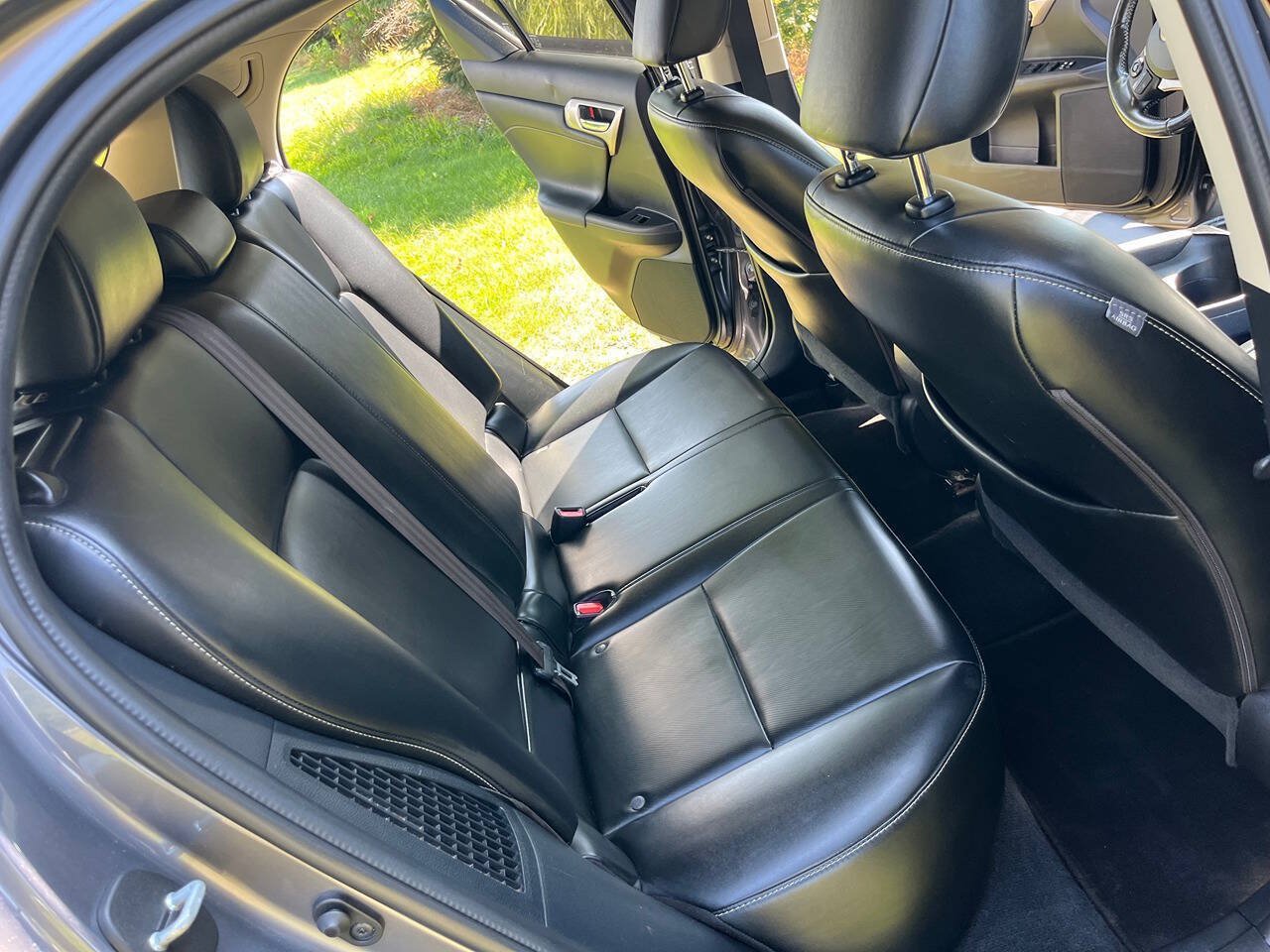 Used 2017 Lexus CT 200h w/ Accessory Package 2 FWD image 6