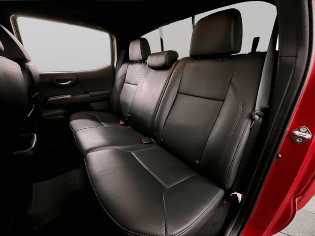 Used 2019 Toyota Tacoma TRD Sport AWD/4WD image 25