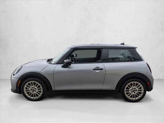 Certified 2025 MINI Cooper 2-Door Hardtop FWD image 9
