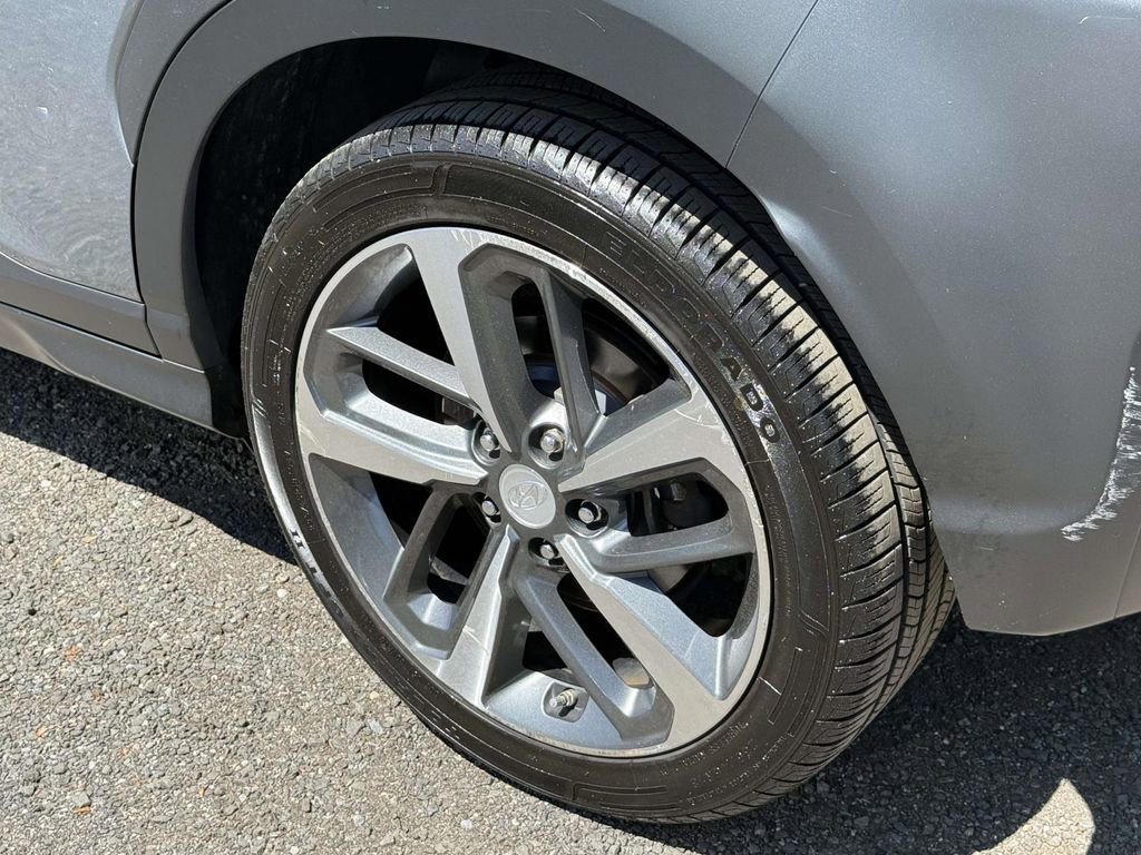 Used 2020 Hyundai Kona Limited AWD/4WD image 12