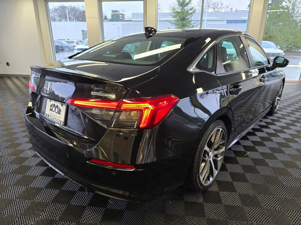 Used 2022 Honda Civic Touring image 4
