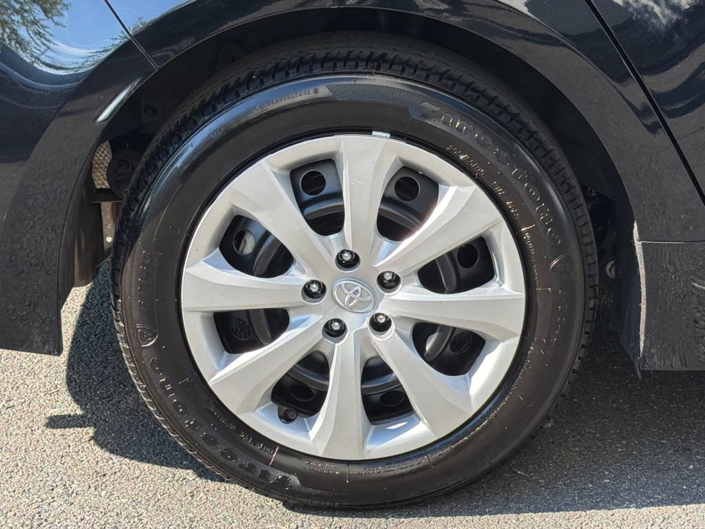 Used 2026 Toyota Corolla LE FWD image 7
