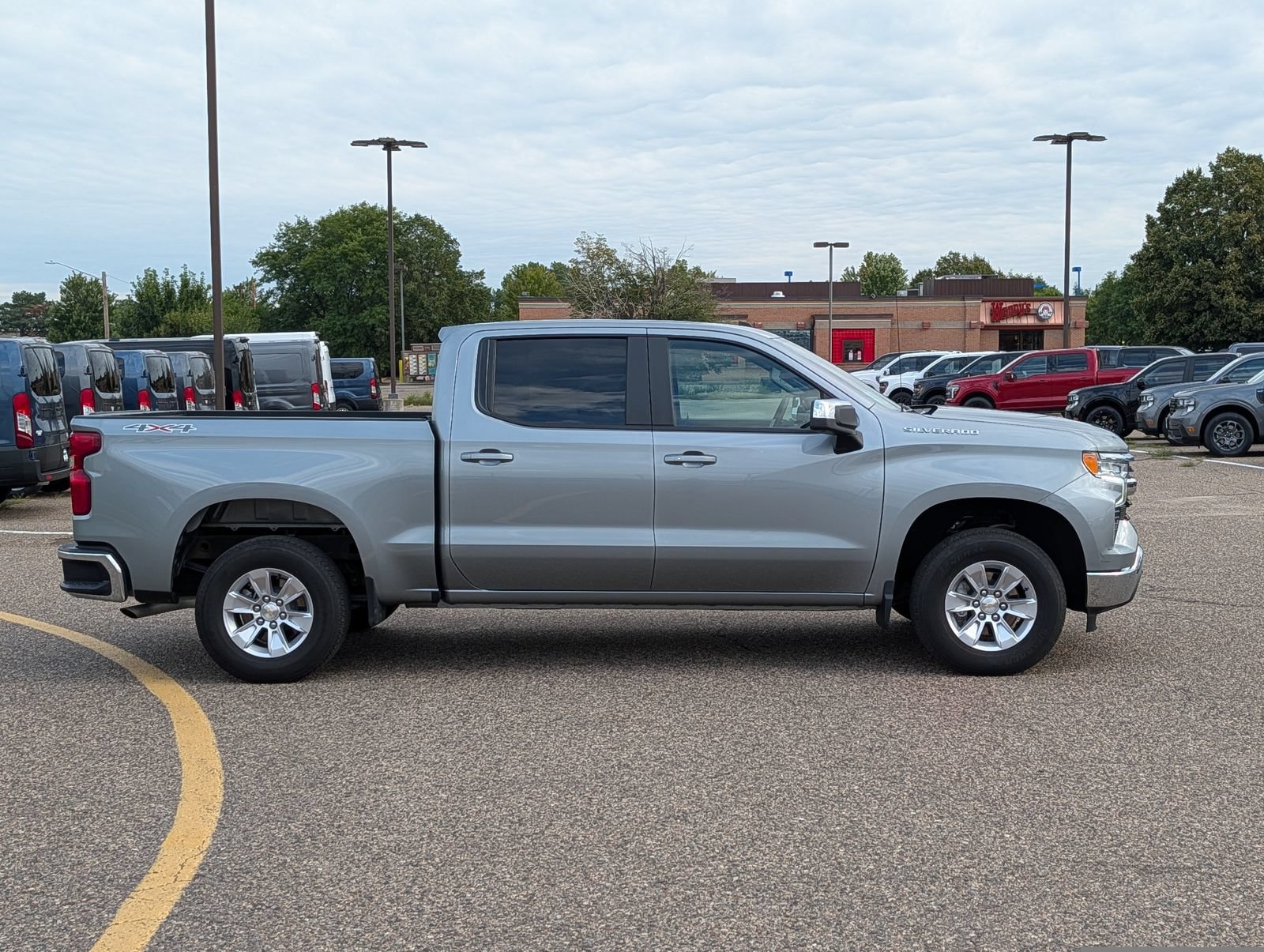 Used 2026 Chevrolet Silverado 1500 LT AWD/4WD image 9