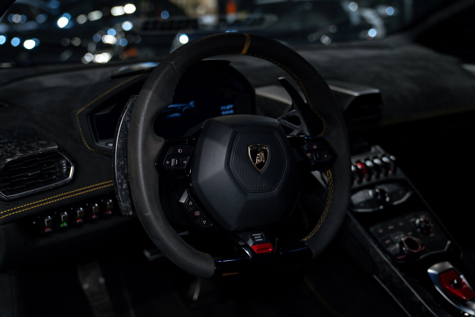 Used 2018 Lamborghini Huracan Performante image 21