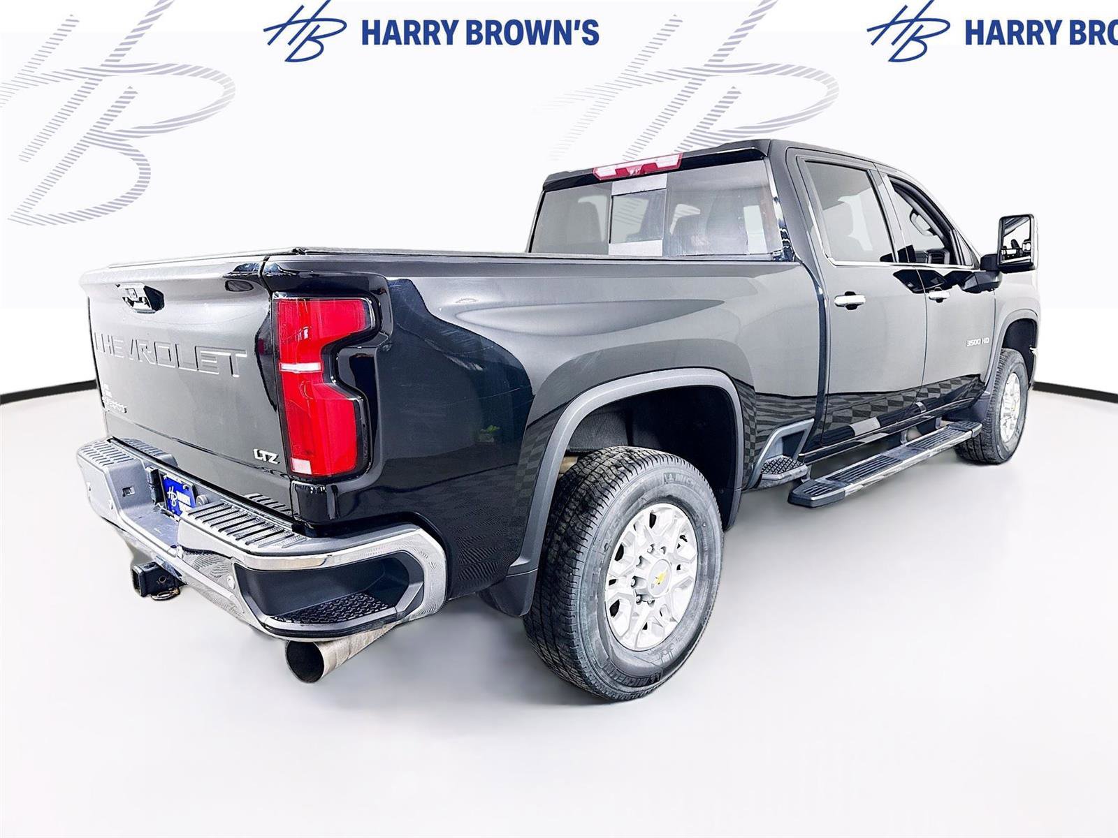 Used 2024 Chevrolet Silverado 3500 LTZ w/ LTZ Plus Package AWD/4WD image 31
