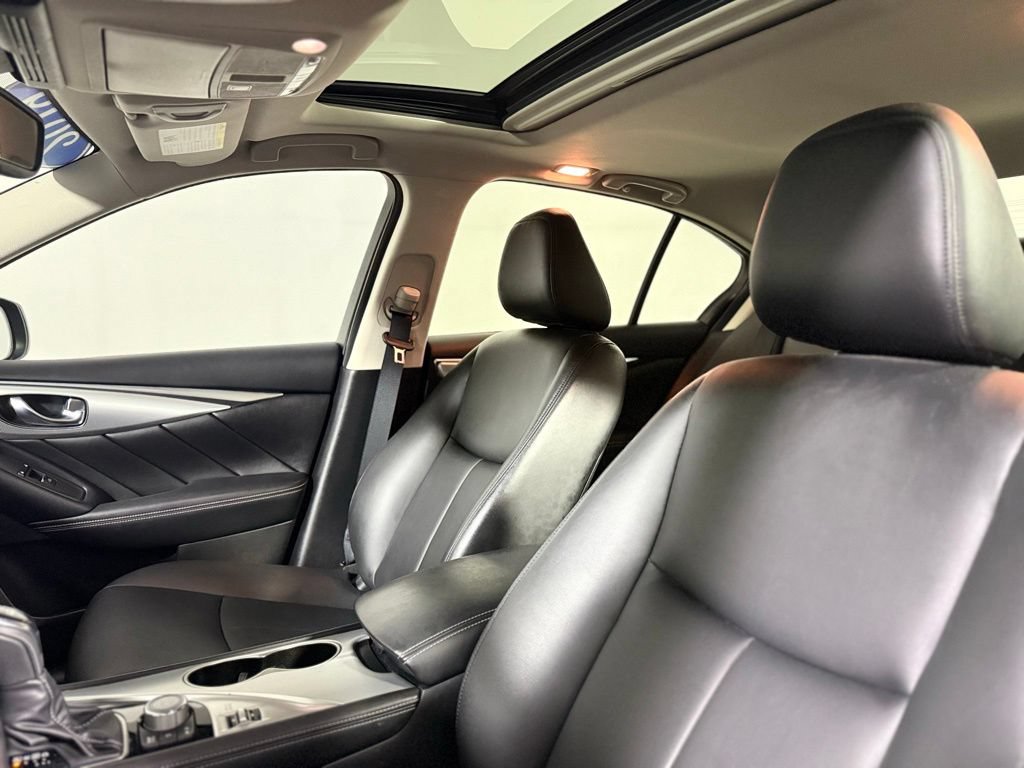 Used 2019 INFINITI Q50 Luxe w/ Essential Package (3.0T Luxe) AWD/4WD image 20