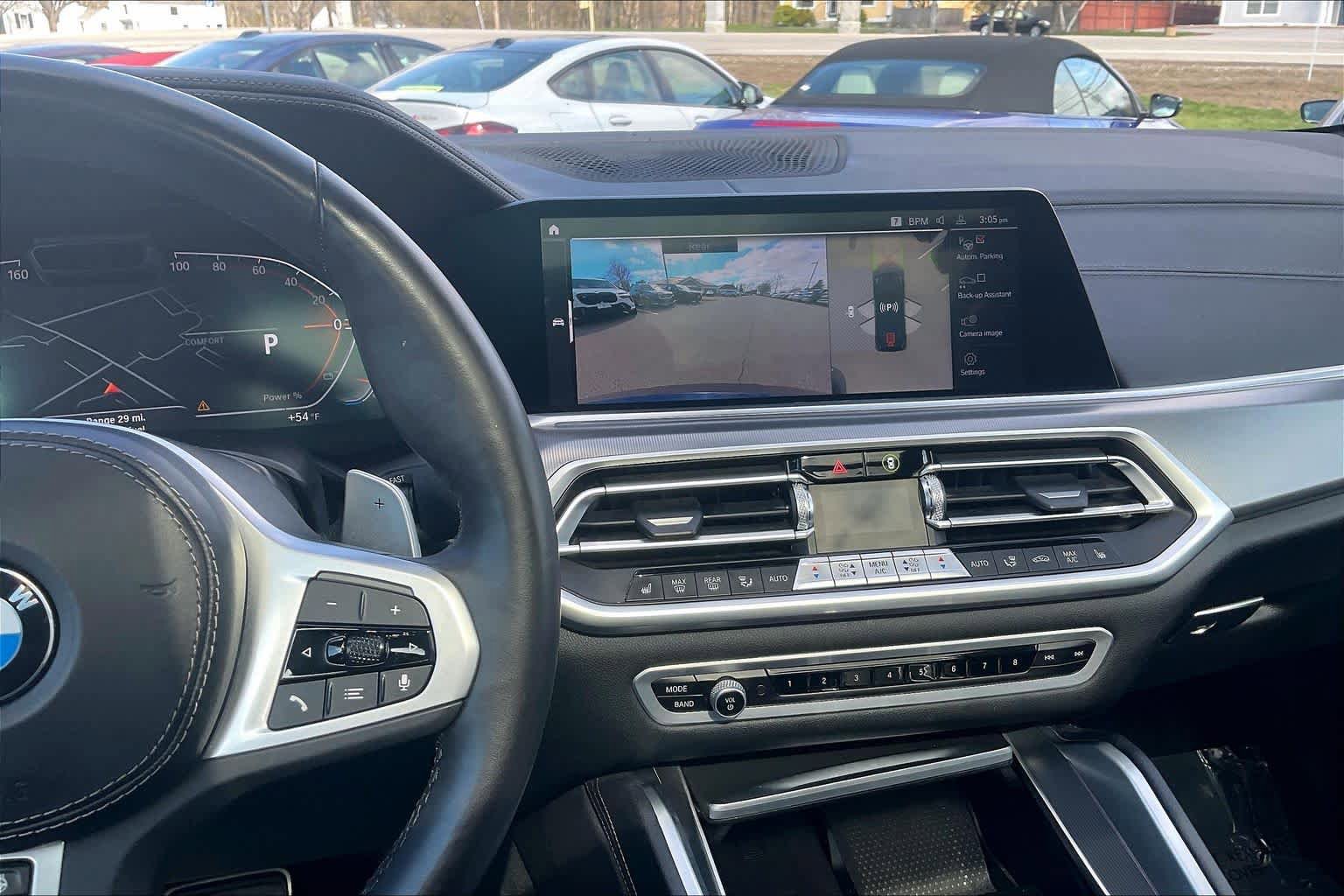 Certified 2022 BMW X6 xDrive40i w/ M Sport Package AWD/4WD image 6