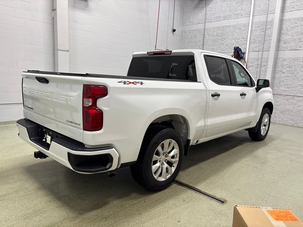 Used 2026 Chevrolet Silverado 1500 Custom AWD/4WD image 4