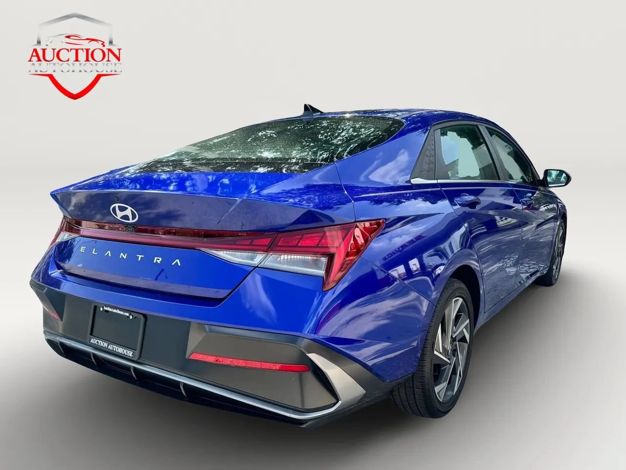 Used 2025 Hyundai Elantra SEL FWD image 5