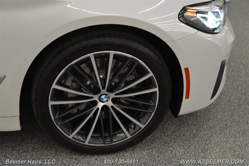 Used 2023 BMW 530i w/ Premium Package RWD image 50