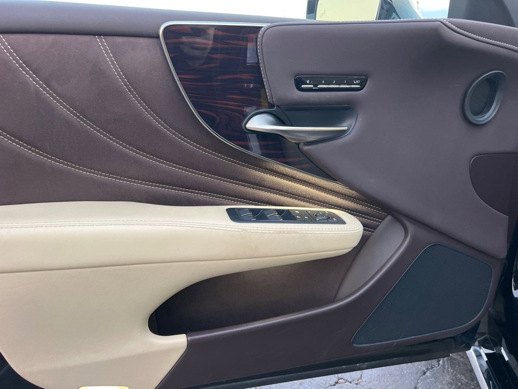 Used 2020 Lexus LS 500 AWD image 11