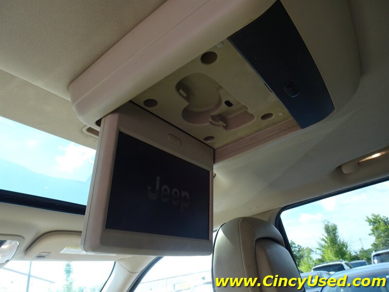 Used 2011 Jeep Grand Cherokee Overland AWD/4WD image 26