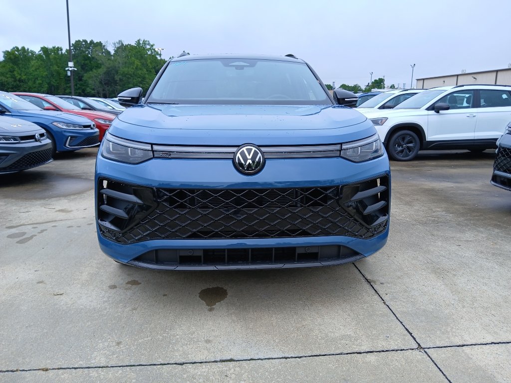 New 2026 Volkswagen Tiguan SE R-Line FWD image 7