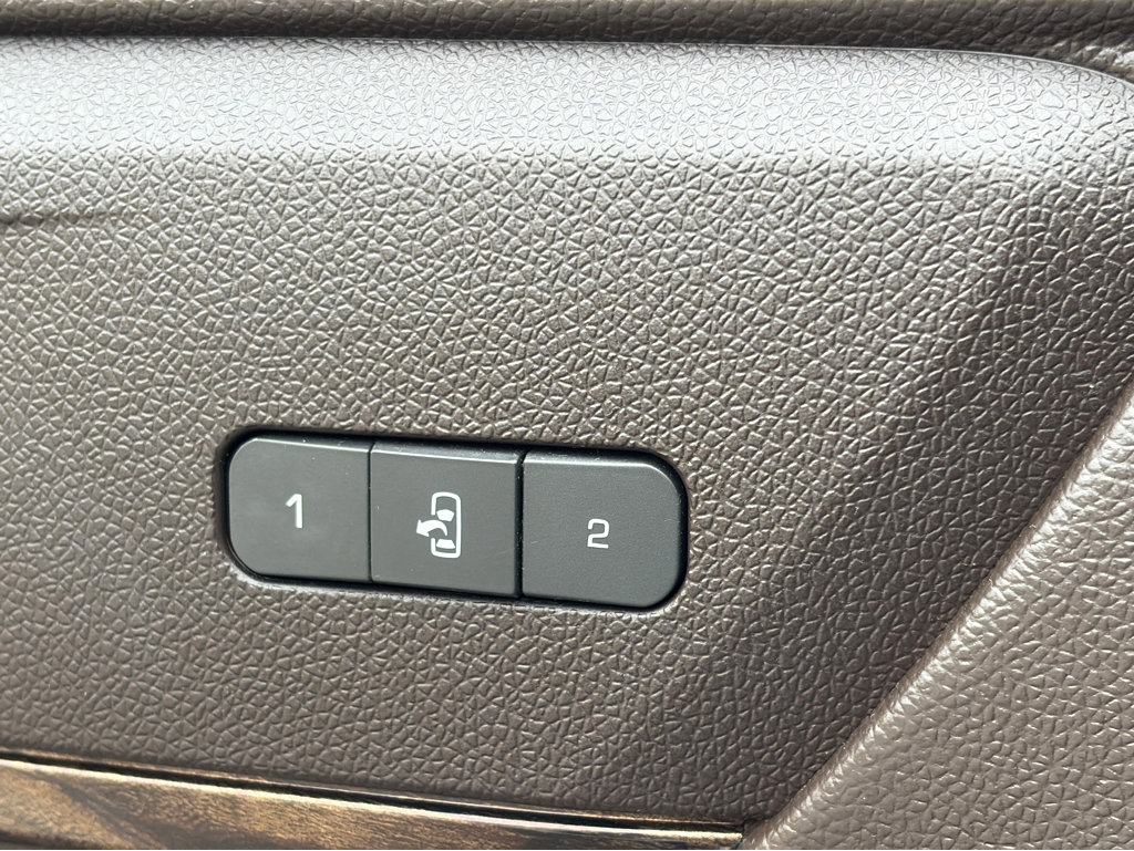 Used 2015 GMC Acadia Denali FWD image 34