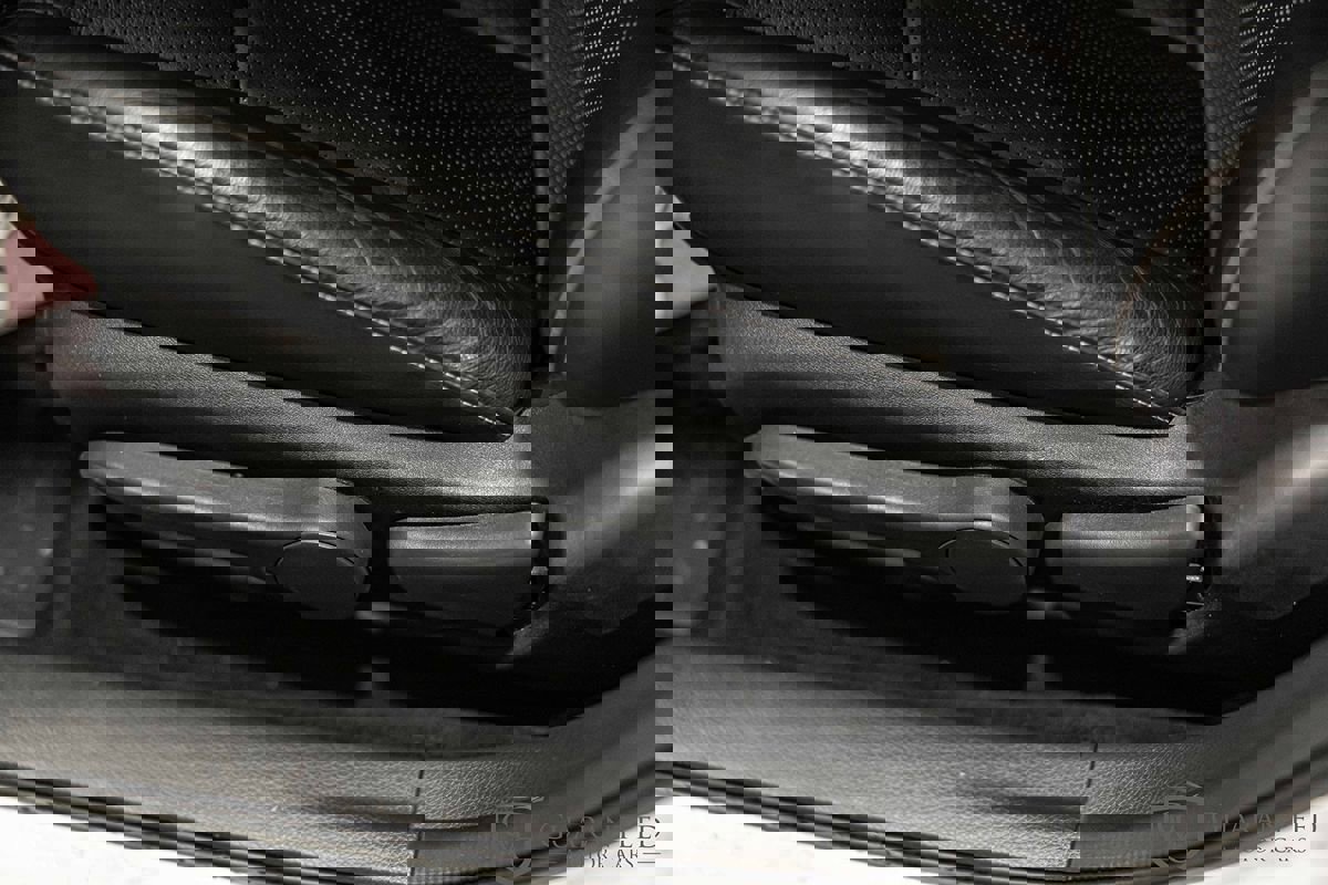 Used 2015 Nissan Sentra SL image 21