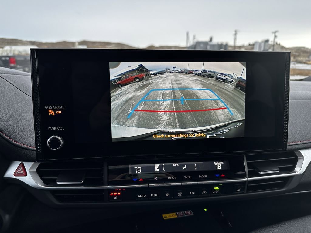 Used 2025 Toyota Sienna XSE image 16